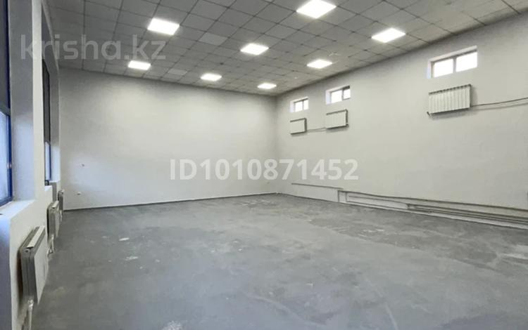 Офисы, магазины и бутики · 100 м² за 260 000 〒 в Шымкенте, Енбекшинский р-н — фото 2