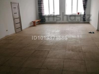 Свободное назначение, склады, общепит · 313 м² за 400 000 ₸ в Актобе, мкр. Курмыш