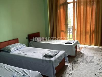 2-комнатная квартира · 65 м² · 1/3 этаж, Алқожа ата 5 — Саттарханова за 20 000 ₸ в Туркестане
