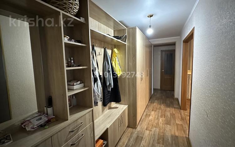 3-бөлмелі пәтер · 62.4 м² · 4/10 қабат, Украинская 101, бағасы: 23 млн ₸ в Павлодаре — фото 2