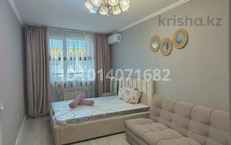 1-комнатная квартира · 36 м² · 9/9 этаж, Райымбека — Район halyk arena , дальше Думана-2 за 200 000 ₸ в Алматы, Медеуский р-н — фото 2