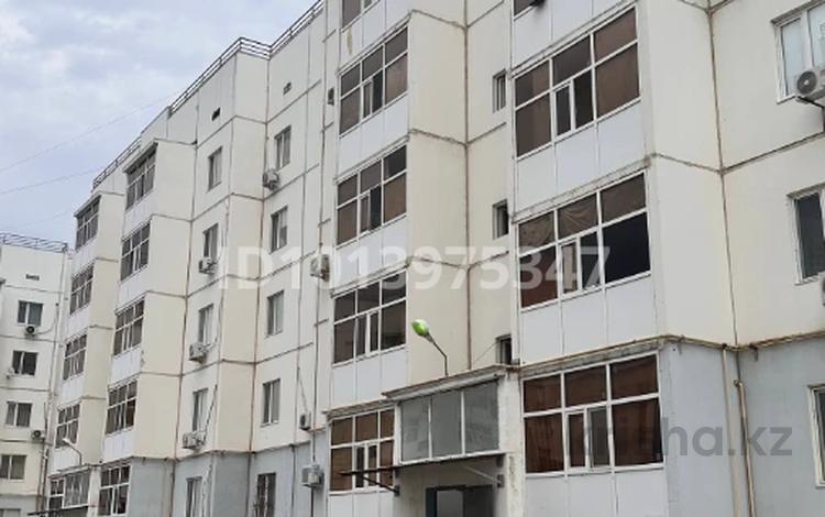 2-комнатная квартира · 59 м² · 2/5 этаж, мкр Береке 11 за 20 млн ₸ в Атырау — фото 18