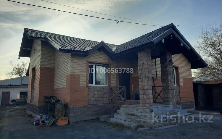 Дача · 4 комнаты · 140 м² · 8 сот., Жакып Акпаев 63 — 150 лет Абая за 40 млн ₸ в Астане, Сарыарка р-н — фото 2