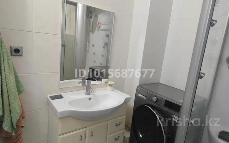 2-комнатная квартира · 75 м² · 9/9 этаж, Иманова 18/2 за 400 000 ₸ в Астане, р-н Байконур — фото 11