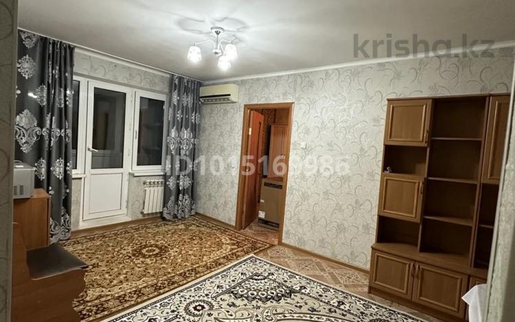 2-бөлмелі пәтер · 45 м² · 2/5 қабат, мкр 6 17 — Абилкайырхана и угол Калдаякова, бағасы: 11 млн ₸ в Актобе — фото 2