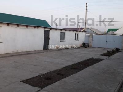 Отдельный дом · 6 комнат · 170 м² · 10 сот., мкр. Зачаганск пгт 57 — Кошкарбаева/Бөкенби за 32 млн 〒 в Уральске