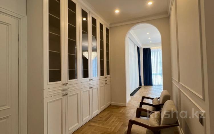 3-комнатная квартира · 230 м² · 2/3 этаж, мкр Каменское плато, Кербулакская 8/1 к1 за 2 млн ₸ в Алматы, Медеуский р-н — фото 2