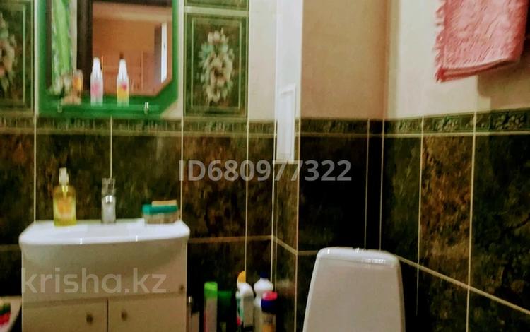 1-комнатная квартира · 45 м² · 4/5 этаж, Абулхаир хана 101 — Тюленина за 12 000 〒 в Уральске — фото 2