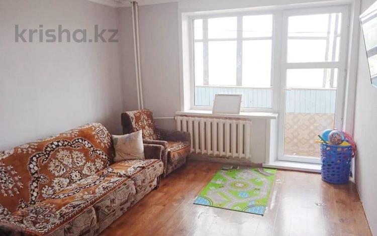 3-комнатная квартира · 61 м² · 8/9 этаж, мкр Юго-Восток, Восток-3 17 за 17 млн ₸ в Караганде, Казыбек би р-н — фото 2