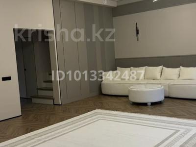 Часть дома · 5 комнат · 225 м² · 4 сот., мкр Азаулы за 110 млн ₸ в Уральске