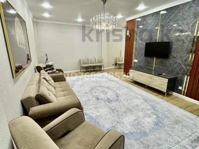 2-комнатная квартира · 77 м² · 8/8 этаж, Абулхайыр хана 74-3 за 400 000 〒 в Атырау