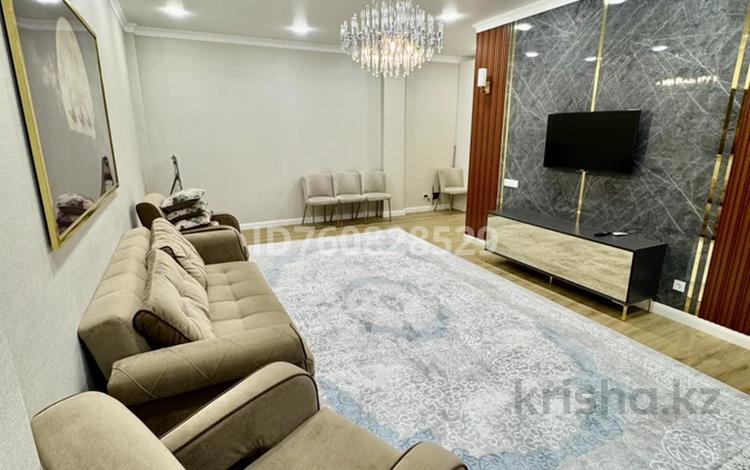 2-бөлмелі пәтер · 77 м² · 8/8 қабат, Абулхайыр хана 74-3, бағасы: 400 000 ₸ в Атырау — фото 16