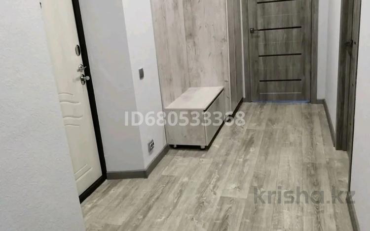 2-бөлмелі пәтер · 57 м² · 5/5 қабат, Орджоникидзе 38, бағасы: 220 000 ₸ в Усть-Каменогорске, Ульбинский — фото 142