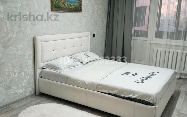 1-комнатная квартира · 40 м² · 5/5 этаж, мкр Строитель 39 — Строитель за 8 000 ₸ в Уральске — фото 6
