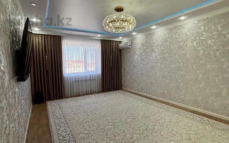 3-бөлмелі пәтер · 100 м² · 6/9 қабат, Алтын орда ш/а., ораз татеулы, бағасы: 41 млн ₸ в Актобе, мкр. Алтын орда — фото 6