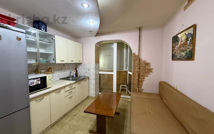 3-комнатная квартира · 67.4 м² · 1/5 этаж, мкр 8, Алия Молдагулова за 18 млн ₸ в Актобе — фото 2