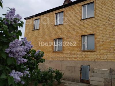 Отдельный дом · 8 комнат · 370 м² · 10 сот., мкр Уркер за 40 млн 〒 в Астане, Нура р-н