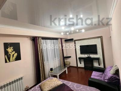 1-комнатная квартира · 70 м² · 6/9 этаж, Тауке хана 33/3 — Тауке хана Кунаева за 15 000 ₸ в Шымкенте, Аль-Фарабийский р-н