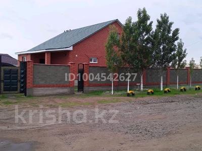 Жеке үй · 4 бөлме · 160 м² · 10 жүзд., Талапкер 64, бағасы: 42 млн ₸ в Актобе, жилой массив Акжар-2