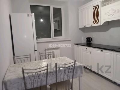2-комнатная квартира · 70 м² · 10/11 этаж, Таульсиздик 34/10 — Мамышулы за 15 000 〒 в Астане, Алматы р-н
