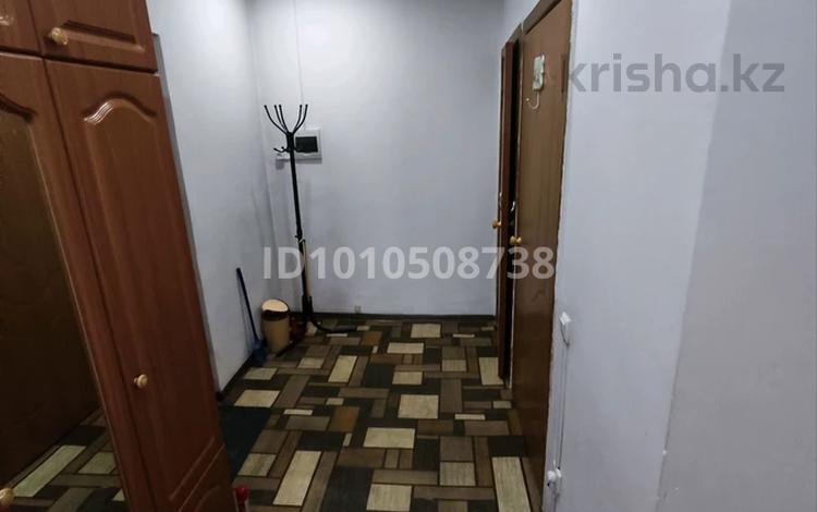 1-комнатная квартира · 48 м² · 1/9 этаж, мкр Акбулак, Чуланова 121 4 за 200 000 ₸ в Алматы, Алатауский р-н — фото 2
