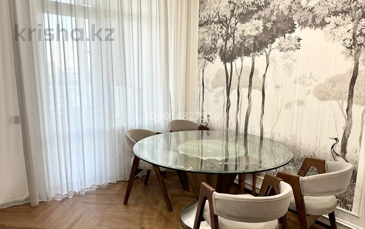 2-комнатная квартира · 70 м² · 13 этаж, Мухамедханова 6Б за 25 000 ₸ в Астане, Нура р-н — фото 2