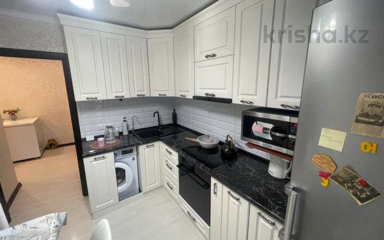 2-комнатная квартира · 53.8 м² · 1/9 этаж, мкр Юго-Восток, гульдер 1 за 22.6 млн ₸ в Караганде, Казыбек би р-н — фото 6