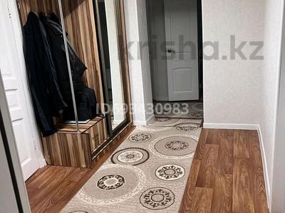 4-комнатная квартира, 90 м², 1/6 этаж, Старый город, Алтынсарина — Железнодорожный вокзал за 26.5 млн 〒 в Актобе, Старый город