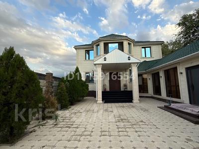 Отдельный дом · 4 комнаты · 280 м² · 8 сот., Мадениет за 200 млн ₸ в Булактах