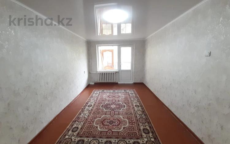 1-комнатная квартира, 32 м², 2/5 этаж, Самал за 10 млн 〒 в Талдыкоргане, мкр Самал — фото 2
