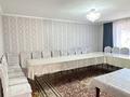 Дом · 6 комнат · 200 м², ул. Акын-Сара 261 — ул. Сланова за 70 000 〒 в Талдыкоргане — фото 5