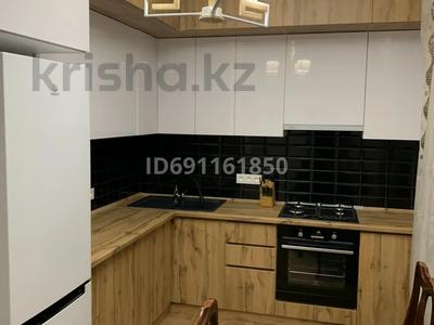 1-комнатная квартира, 50 м², 5/5 этаж помесячно, Шевченко Зенькова 5/92 — Шевченко Зенькова за 400 000 〒 в Алматы, Медеуский р-н