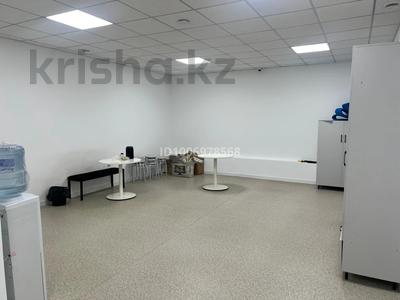 Свободное назначение, офисы, магазины и бутики, образование, кабинеты и рабочие места, студии · 200 м² за 600 000 〒 в Актобе, Старый город