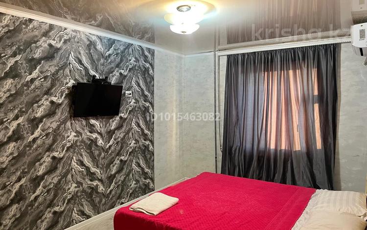 1-бөлмелі пәтер · 30 м² · 3 қабат, 1 25 — Сагатка суткага кв жалға беріледі 1мкр25дом,2мкр30дом 1бөлме, бағасы: 8 000 ₸ в Жанаозен — фото 2