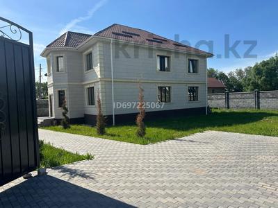 Отдельный дом · 5 комнат · 300 м², Алатау 222 за 1 млн 〒 в Алматы