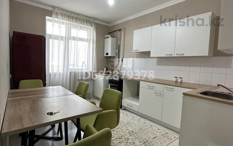 2-комнатная квартира, 62 м², 1/5 этаж посуточно, АДС за 13 000 〒 в Туркестане — фото 2