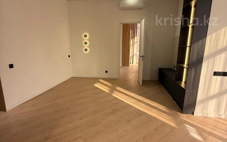 3-бөлмелі пәтер · 114.4 м² · 2/7 қабат, Горный Гигант ш/а., Жамакаева, бағасы: 145 млн ₸ в Алматы, Медеуский р-н — фото 2