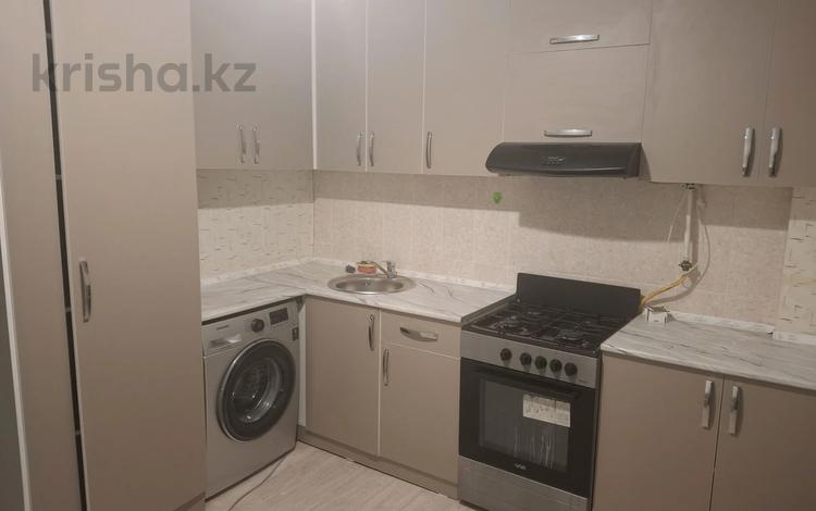 2-комнатная квартира · 65 м², мкр Туран-2 51А — Через агенство за 110 000 ₸ в Шымкенте, Каратауский р-н — фото 2