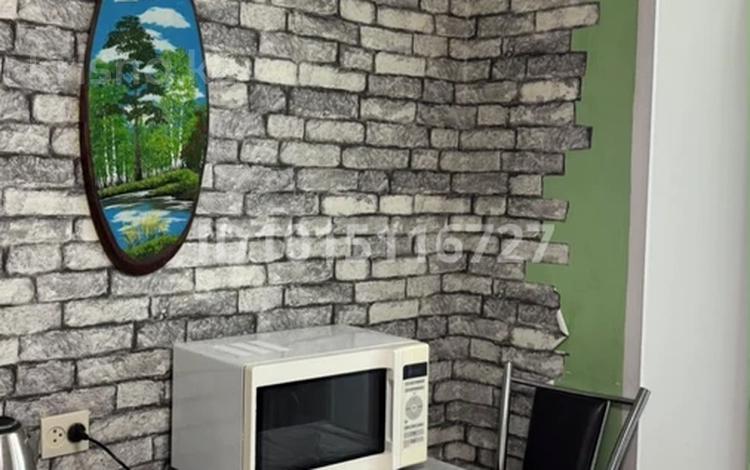 2-бөлмелі пәтер · 50 м² · 5/5 қабат, Уразбаева 2/3, бағасы: 170 000 ₸ в Уральске — фото 2