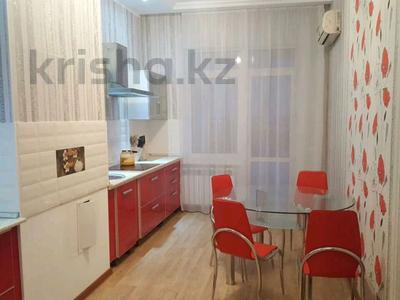 2-комнатная квартира, 100 м², 7/12 этаж посуточно, мкр 11, Локомотивная 7 за 14 000 〒 в Актобе, мкр 11