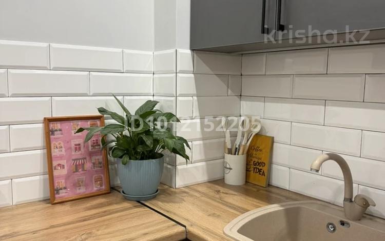 1-комнатная квартира · 40 м² · 2/9 этаж, ул. Байзакова за 290 000 ₸ в Алматы, Алмалинский р-н — фото 3