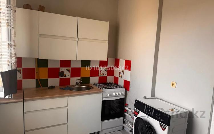 2-бөлмелі пәтер · 54 м² · 5/5 қабат, мкр СМП 163, Смп 5б 4блок, бағасы: 150 000 ₸ в Атырау — фото 2
