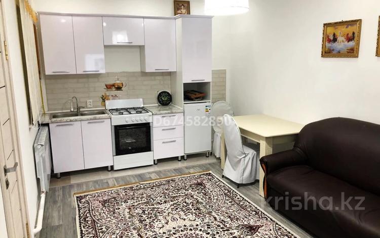 2-бөлмелі пәтер, 160 м², 1/1 қабат тәулігіне, Завершинский 52-1, бағасы: 10 000 〒 в Кульсары — фото 3