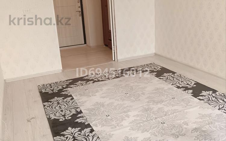 1-комнатная квартира · 40.3 м² · 2/6 этаж, 32В мкр 2 — Рядом продуктовые, овощные магазины, остановки автобуса 1,2, 107 номера. за 100 000 ₸ в Актау — фото 2