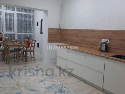 1-комнатная квартира · 62 м² · 3/3 этаж · помесячно, Бисена Жумагалиева 15 — Баня Кристалл за 250 000 〒 в Уральске