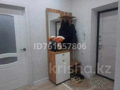 Пәтерлер в Западно-Казахстанской обл.: 1-бөлмелі пәтер · 62 м² · 3/3 қабат, Бисена Жумагалиева 15 — Баня Кристалл, бағасы: 180 000 〒 1-бөлмелі пәтер · 62 м² · 3/3 қабат, Бисена Жумагалиева 15 — Баня Кристалл, бағасы: 180 000 〒 в Уральске
