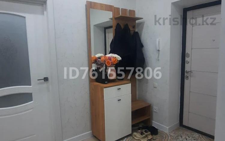 1-комнатная квартира · 62 м² · 3/3 этаж, Бисена Жумагалиева 15 — Баня Кристалл за 135 000 ₸ в Уральске — фото 7
