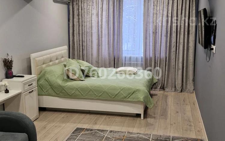 1-комнатная квартира · 40 м² · 2/12 этаж, Тулебаева 49/1 за 350 000 ₸ в Алматы, Медеуский р-н — фото 2