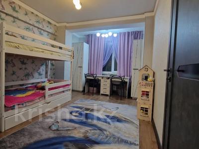 3-комнатная квартира, 65 м², 3/6 этаж, Кенесары хана за 43 млн 〒 в Алматы, Наурызбайский р-н