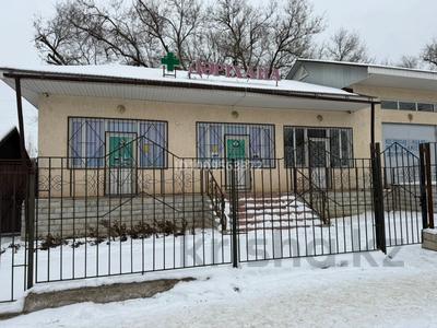 Свободное назначение, офисы, магазины и бутики, салоны красоты, медцентры и аптеки, кабинеты и рабочие места, студии · 54 м² за 100 000 ₸ в Жандосов